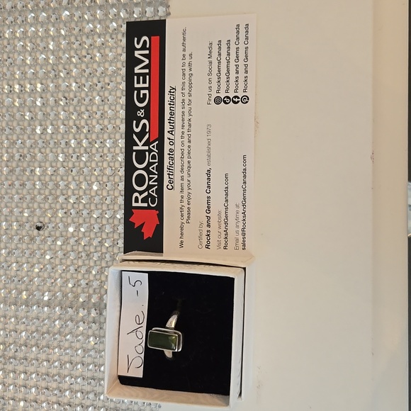 Ring, Crystal, Jade - Picture 3 of 4